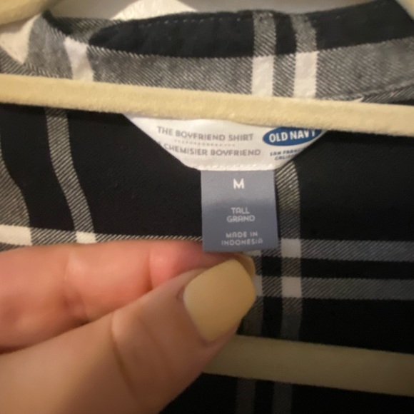 Black and white plaid button up. Size Medium tall. - Picture 3 of 3